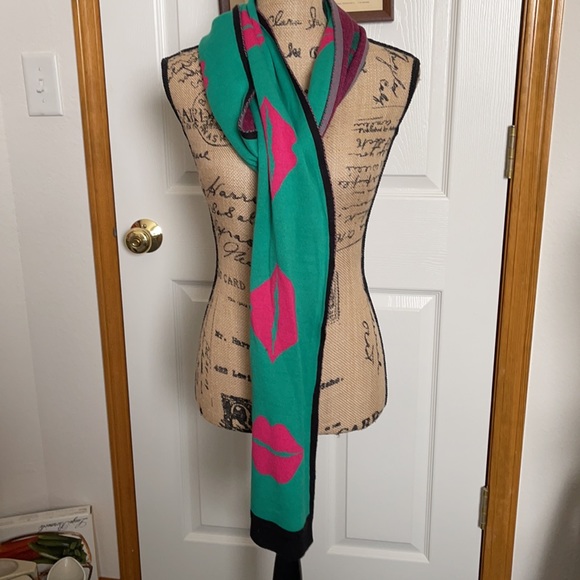 Scarf - Picture 3 of 5